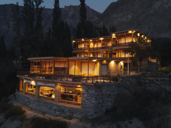 Dera Lamsa Resort Shigar, Забронировать  Шигар штат Джамму и Кашмир