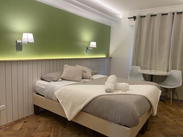 Click Hotel, Забронировать  Сантьяго - центр города Сантьяго, рядом с Дворец Ла Монеда