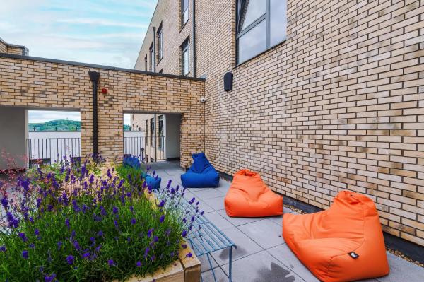 Hilltop Serviced Apartments - Sheffield