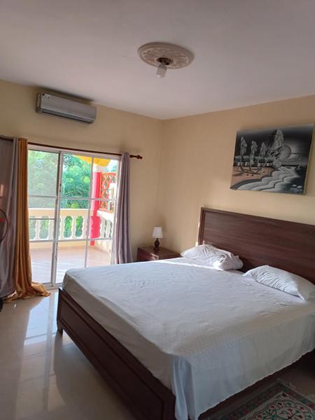 TropicalHouse, Забронировать Отель Недорогие отели Баваро, недорогие