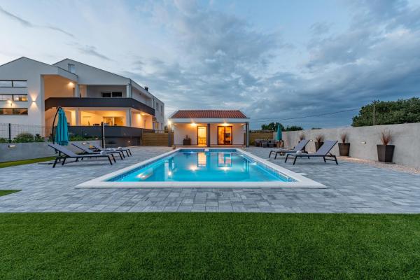 Villa Zeleni gaj ZadarVillas, Забронировать  Донье-Раштане Задарская жупания