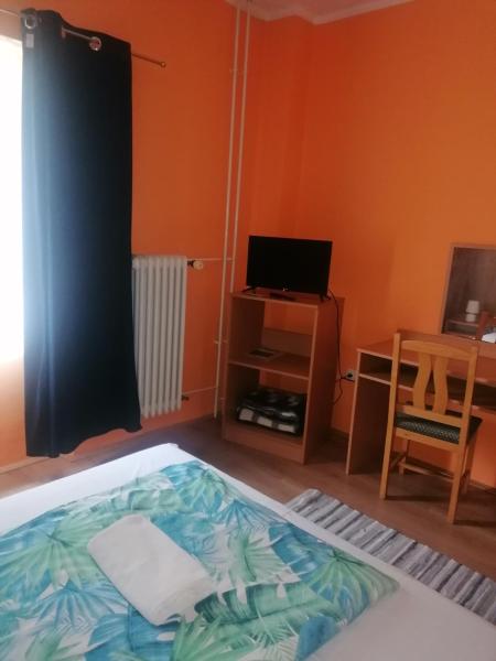 Béke Szálló, Забронировать  Комло 