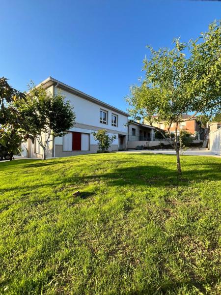 A de Carmiña, Забронировать  А-Корунья 