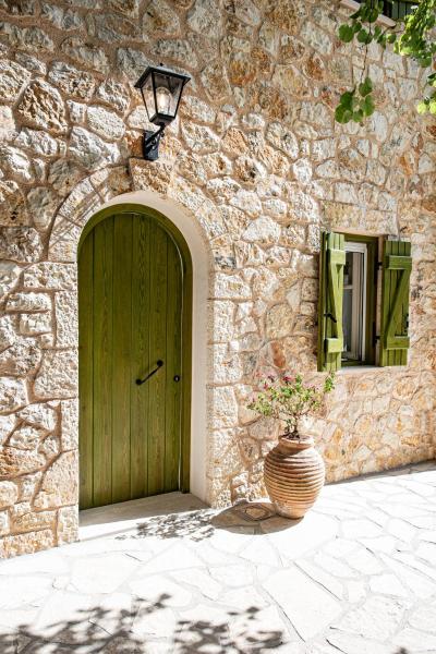 Lagadia Stone House, Забронировать  Айос-Никитас 