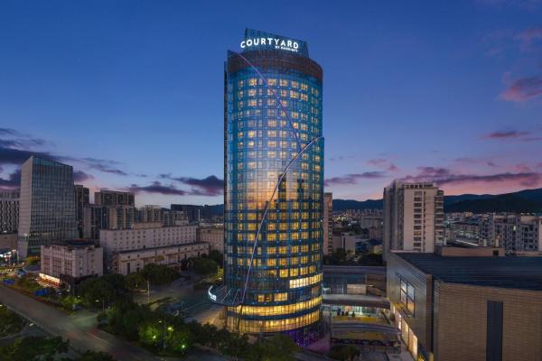 Courtyard by Marriott Anji-Beside Zhebei Mall and Jiuzhou Mall,Live in downtown, Забронировать  Хучжоу Чжэцзян