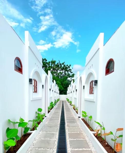 Raja Villa, Забронировать  Отели Сетурана с бассейном, Бассейн