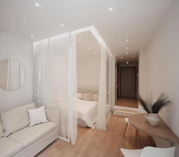 V1 Studios & Apartments, Nilie Hospitality MGMT