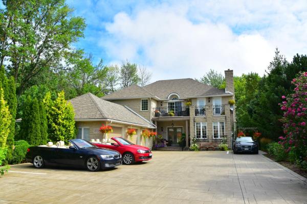 Explorer House Bed & Breakfast