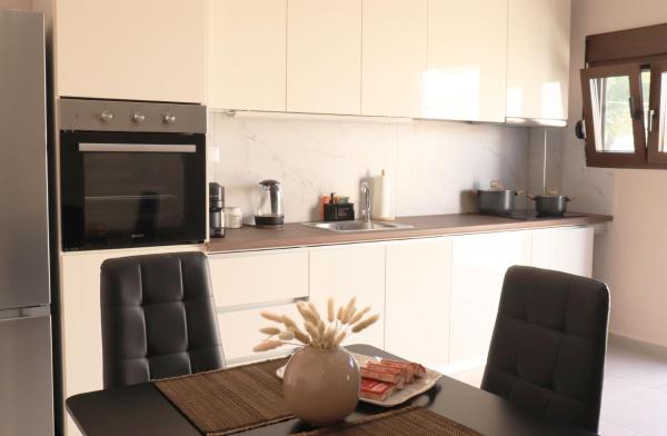 Stv Royal Appartments, Забронировать  Ареополис Полуостров Мани