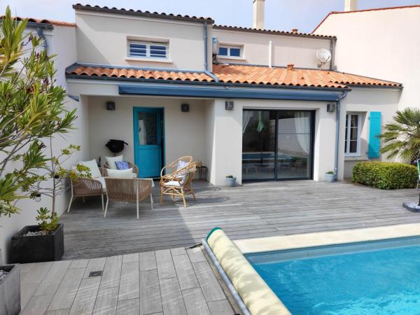 Maison d\Hestia, charme, piscine, proche du bord de mer et de Royan, Забронировать  Arces-sur-Gironde Приморская Шаранта