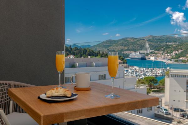 Nunas Luxury Port Residences, Забронировать  Лапад 