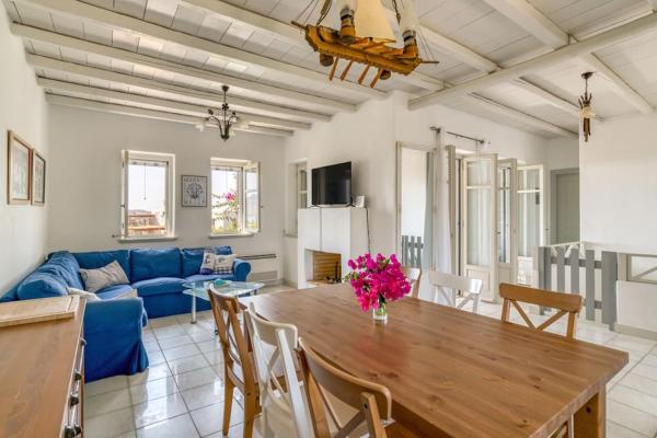 Villa Anna with seaview of Naxos, Забронировать  Истерни Парос