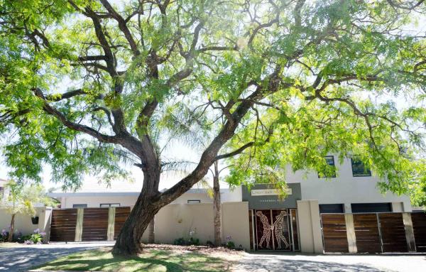 Art and Accommodation Guesthouse, Забронировать  Недорогие отели Кейптауна, недорогие