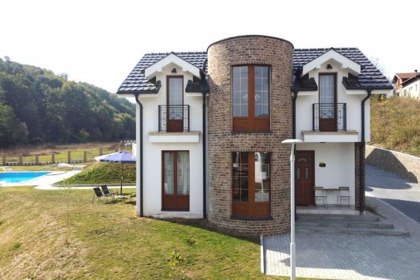 Royal King Villa 2, Забронировать  Отели Врнячка Бани с бассейном, Бассейн