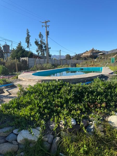 Habitación en Cabaña compartida, Забронировать  Отели Викуньи с бассейном, Бассейн