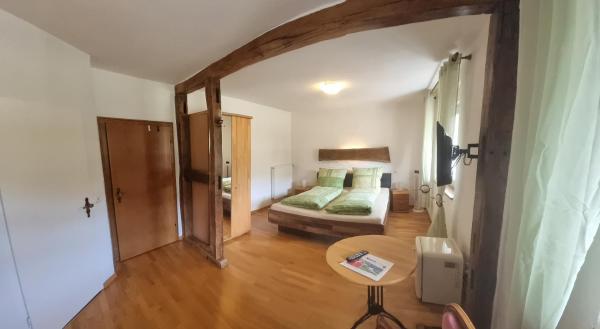 Gasthaus Korneli, Забронировать  Санкт-Альдегунд Мозель - Германия