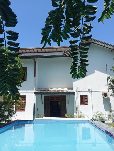 Nade Villas Unawatuna, Забронировать  Отели Округа Галле с бассейном, Бассейн