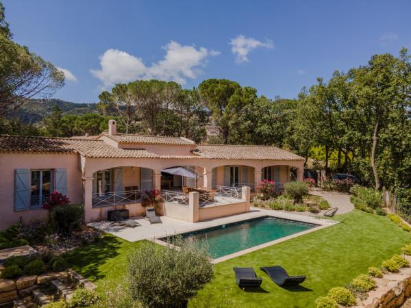 Villa avec piscine, Забронировать  План-де-ла-Тур Сен-Тропе залива