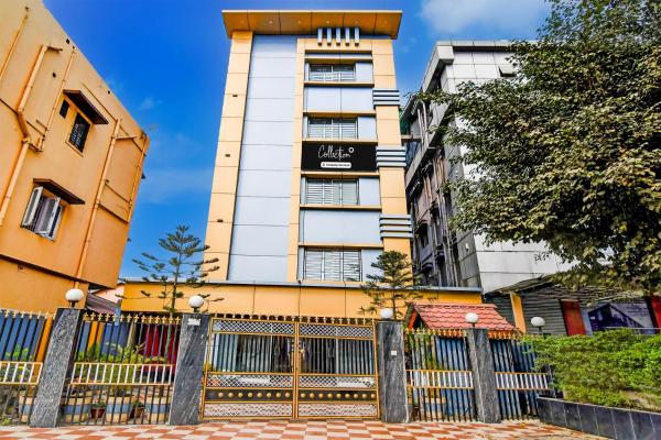 Super Collection O SF Road Siliguri Formerly Jyoti Hotel