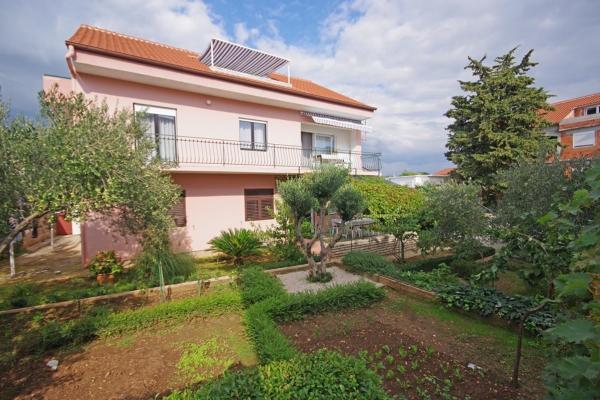 Apartments with parking space Pirovac, Sibenik - 23330, Забронировать Апартаменты/квартира Пировац Шибенско-Книнская жупания