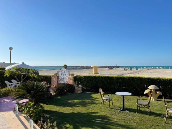 Beachfront Villa North Coast, Забронировать  Марина Эль-Аламейн