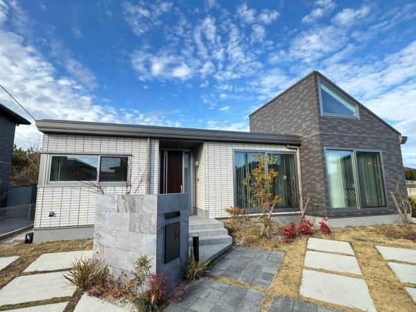 Akikawa Koshi 4, Забронировать  Yuge Кумамото