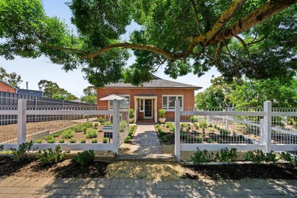 1930\s Character Cottage - Beautifully Restored, Забронировать  Макларен-Вейл Adelaide Region