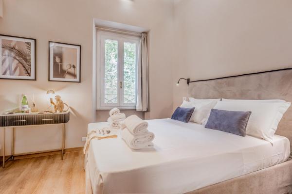 Queen of Rome Luxury Rooms, Забронировать  Vaticano Prati Рим