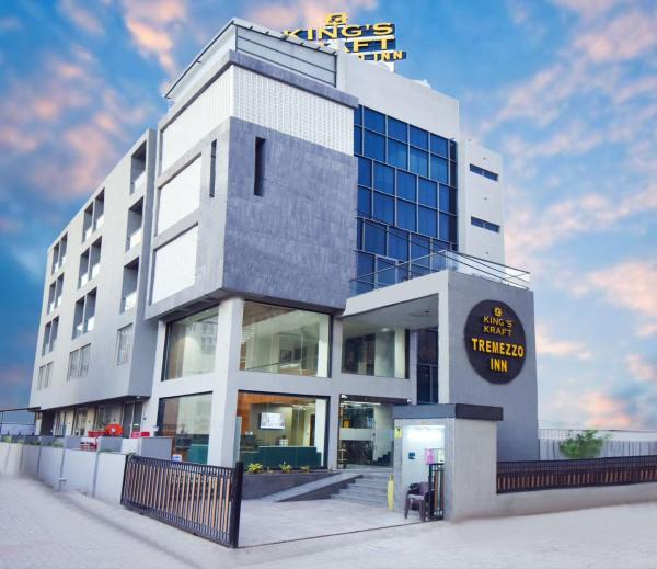 Kings Kraft Tremezzo Inn, Somnath, Забронировать  Бизнес-отели Сомнатх, 4* 5*