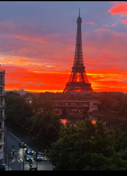 Les Amoureux de Paris, Забронировать  16-й округ: Пасси Париж