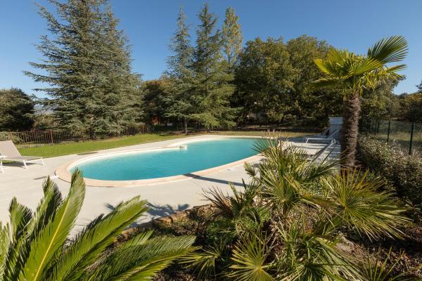 Rouleraventoux, Gîte sportif avec piscine, sauna, salle de sport, jardin, Забронировать  Мормуарон Mont Ventoux