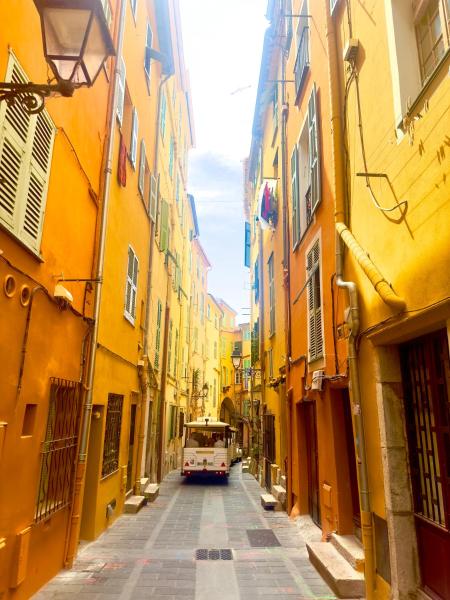 Menton Old Town, Забронировать  Ментон Great Alpine Road