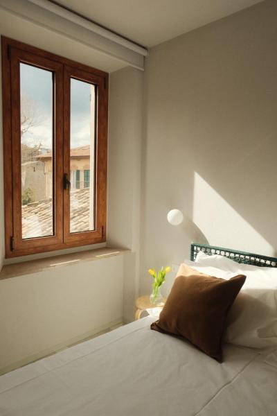 Famiglia Scirocco Guest House, Забронировать  Оффида Марке