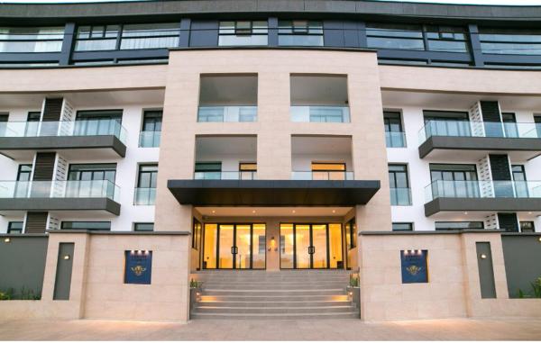 Embassy Gardens Royal Suites Apartments, Забронировать Отель Cantonments Аккра