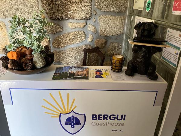 Bergui Guesthouse - Em Guimarães desde 2017, Забронировать  Гимарайнш Минхо