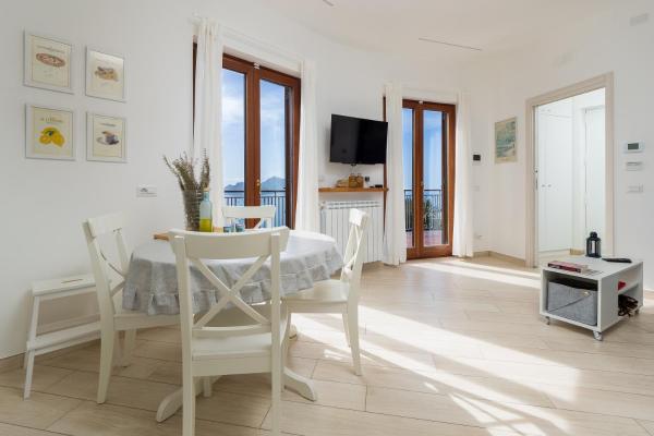 Villa Lotos - De Vivo Realty