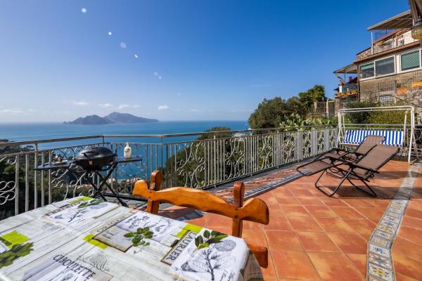 Villa Lotos - De Vivo Realty