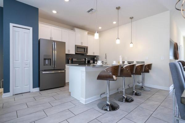Last Minute Disney Getaway Private Pool Themed Bedrooms. Book Now 91277