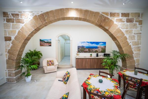 B&B La Dimora di Pepè, Забронировать  Кустоначи Сицилия