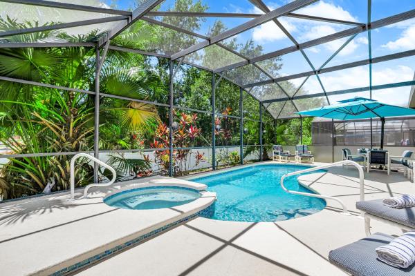South Facing Pool with Spa and a Game Room in Prime Location Near Disney, Забронировать  СПА-отели Киссимми, SPA-услуги