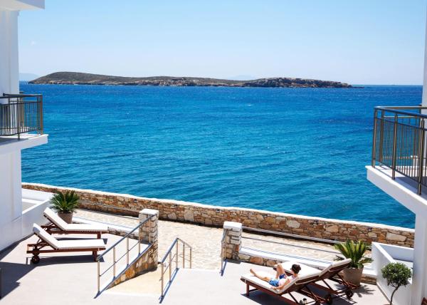 Blue Waves Suites Apartments Paros