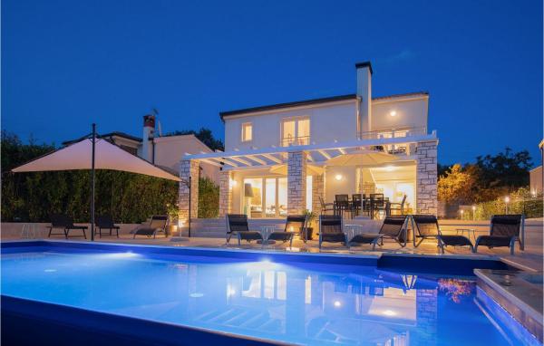 Villa Fiori Di Lavanda, Забронировать  Отели Poreč Riviera 4 звезды, 4*