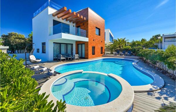 Villa Tamaria, Забронировать  Отели Задар 4 звезды, 4*