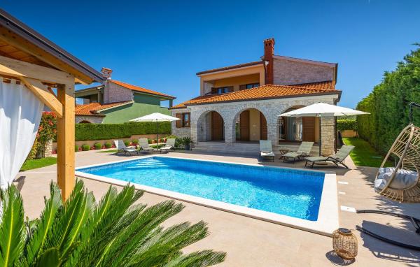 Villa Aurora, Забронировать  Пула Pula Riviera
