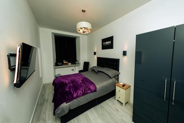 CHEERZ Apartments, Забронировать  Недорогие отели Абердина, недорогие