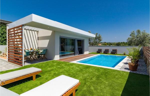 Villa Cubic, Забронировать  Пула Pula Riviera