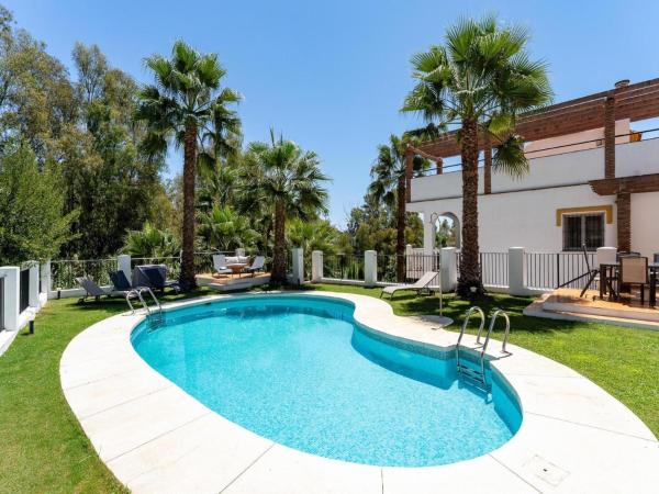 Faro\s Villa Horizonte near seabeach, Забронировать  Бенальмадена Малага