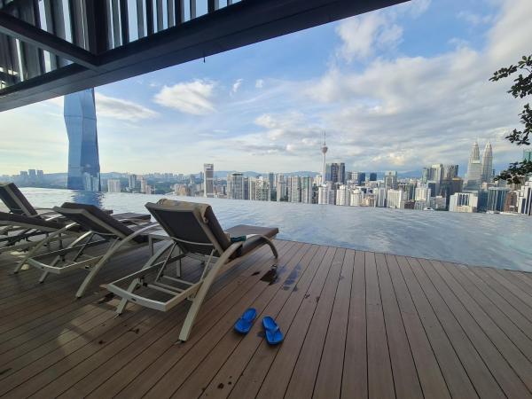 Lucentia Residence World Class Facilities Apartment Infinity Pool Stunning View, Забронировать Апартаменты/квартира Букит Бинтанг 
