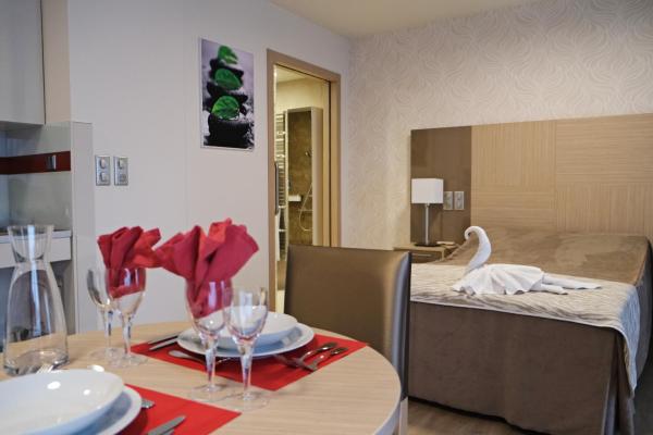 ZENAO Paris Croix de Chavaux Montreuil, SennaSaintDenis (1