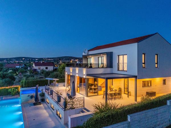 Villa LARA Vrana, Забронировать  Врана Задарская жупания